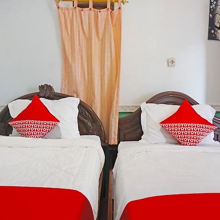 Oyo 90369 An Nur Family Homestay Syariah Cigombong Exterior foto
